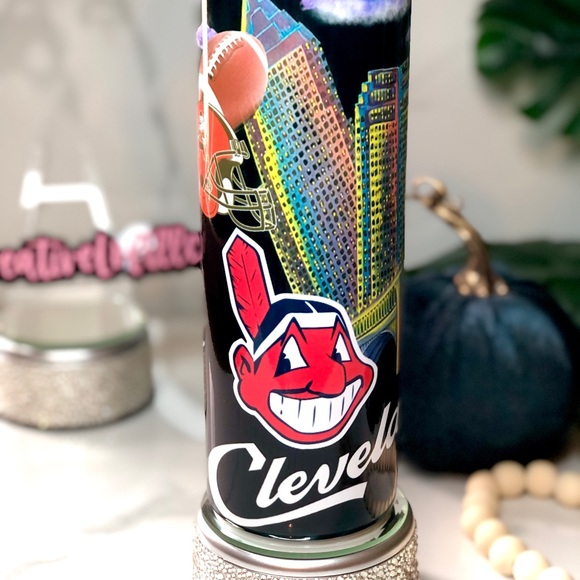 Custom 20oz CLEVELAND Sports Vintage Tumbler 🏀⚾️ - Picture 2 of 7